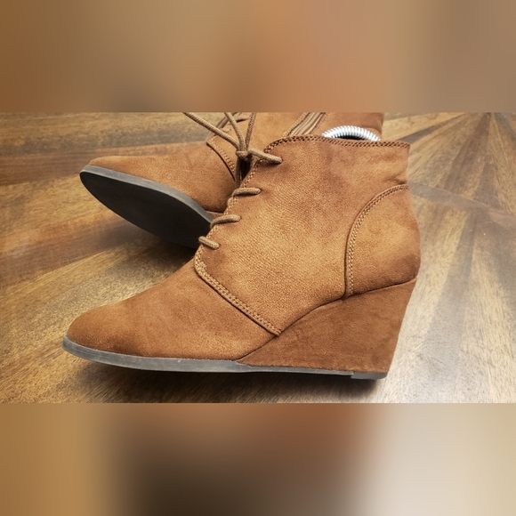 American Rag Womens Baylie Ankle Wedge Boots Sizs 7 - Picture 8 of 10